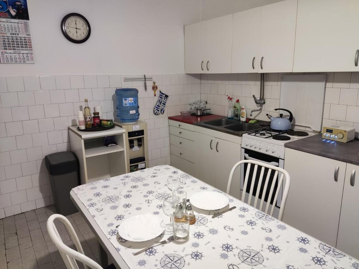 Vintage Apartment In The Center Of Novi Sad Extérieur photo